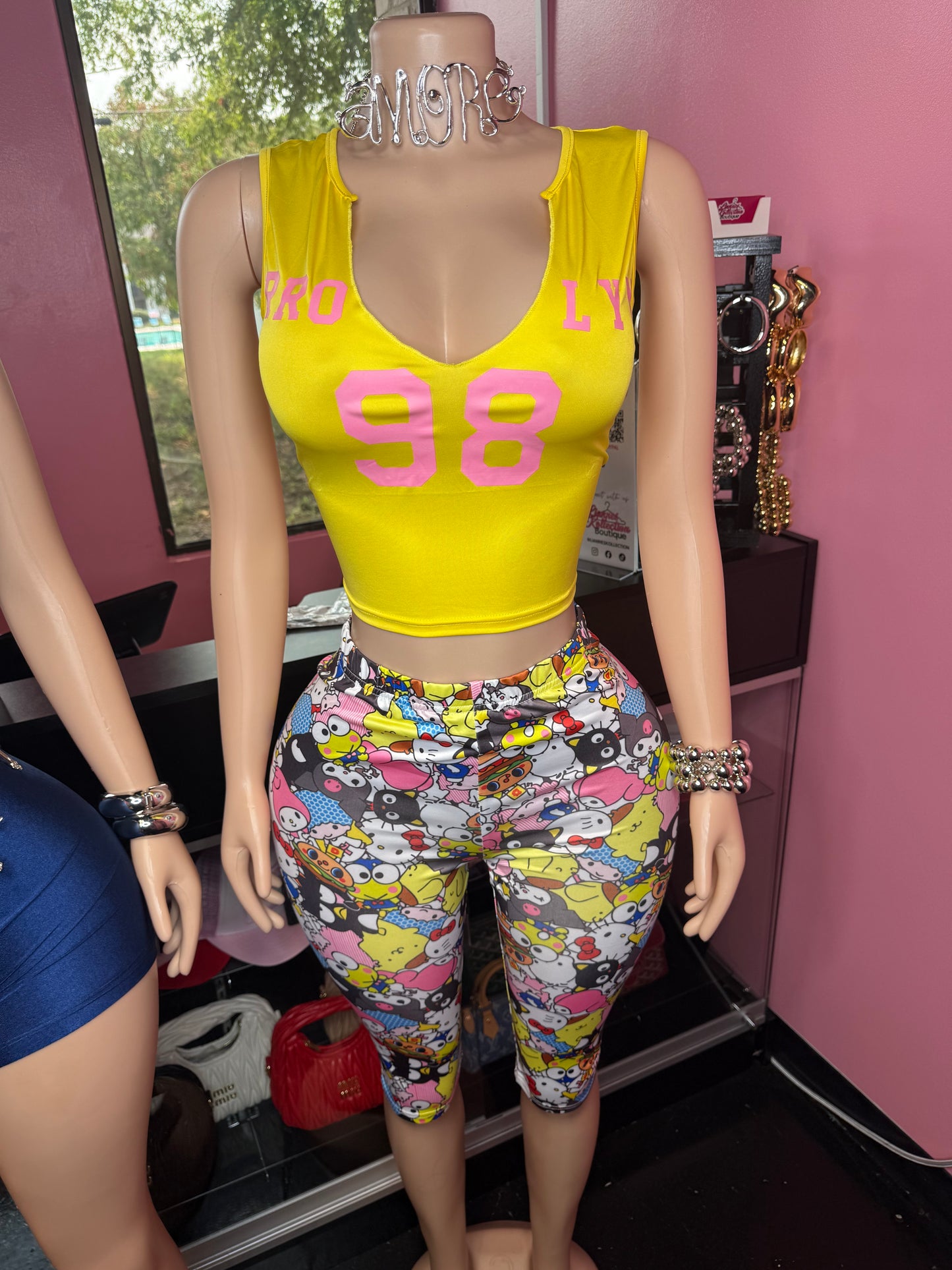 “Hello Kitty Capri”