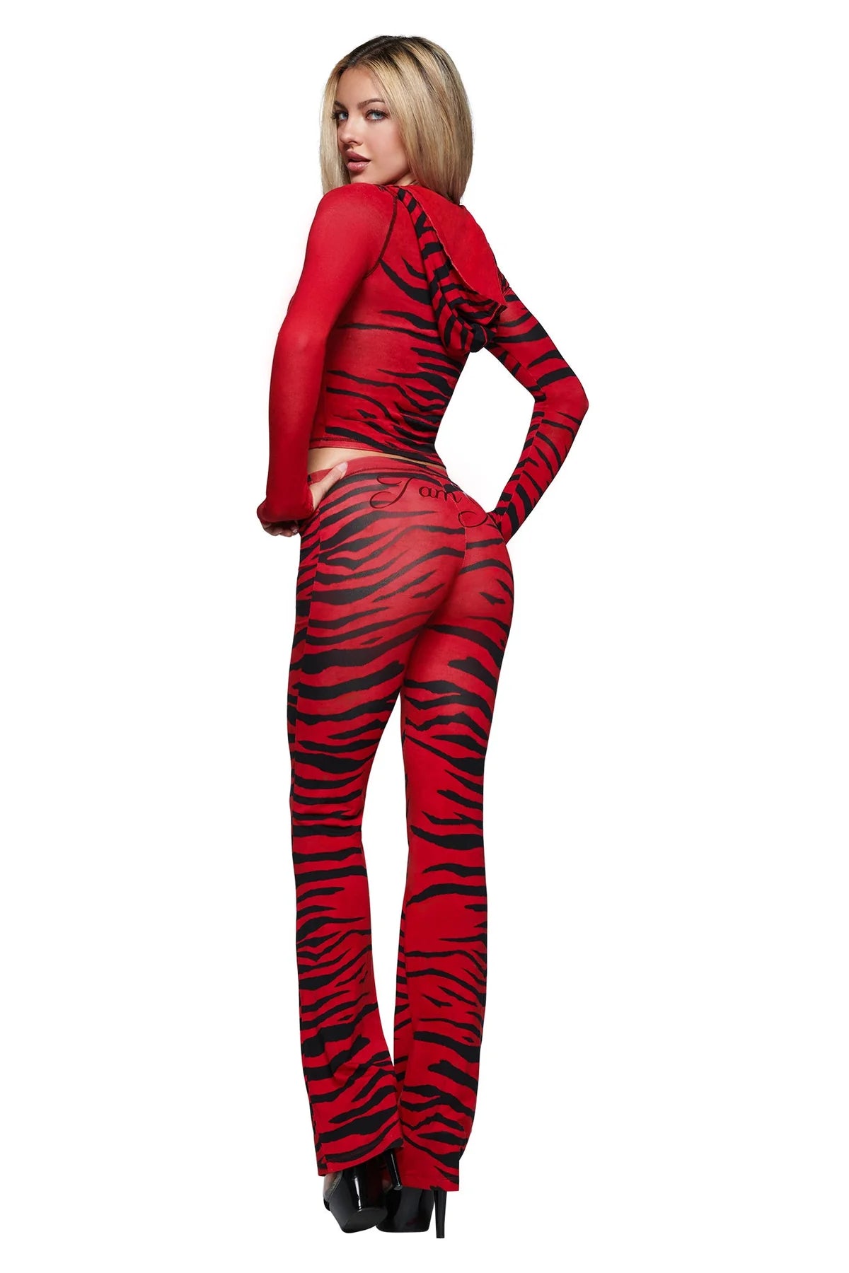 “Red and Black Wild Side Gia Set”